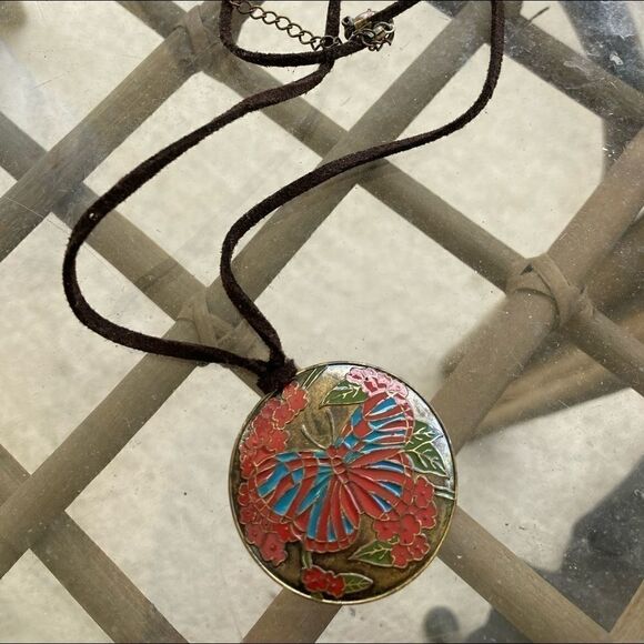 Boho Butterfly Rope Suede Metal Necklace - Picture 1 of 6